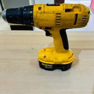 Wkrętarka DeWalt zasilanie akumulatorowe DW997