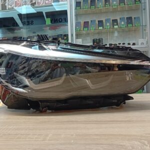 Reflektor prawy lampa BMW X5 G05 2020 X6 G06 948181601